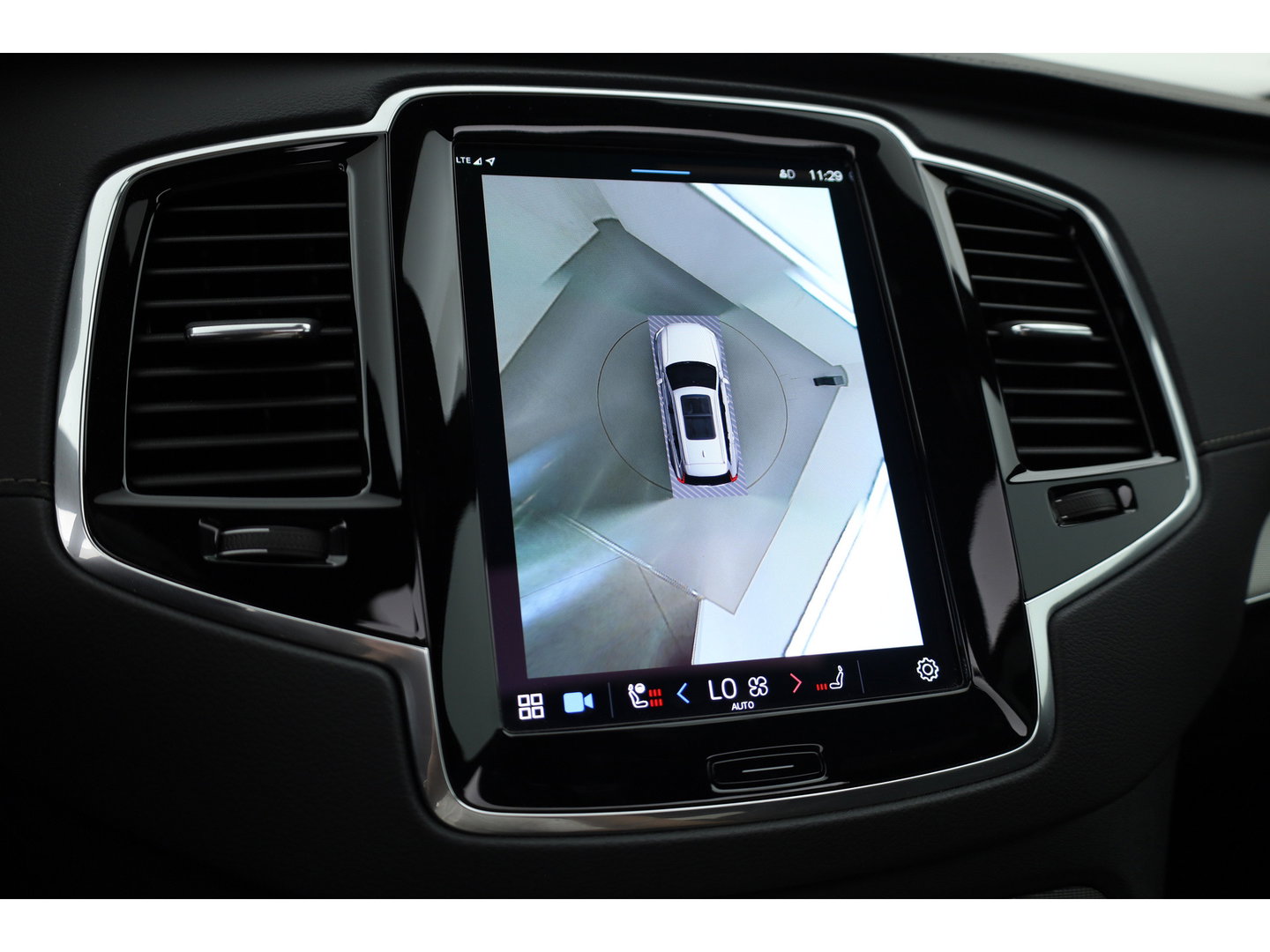 Volvo XC90 2.0 T8 Recharge AWD Ultimate Dark | Pano | Elek. Trekhaak | HUD | Memory | Harman Kardon | Keyless | Stoel-Stuurverw. | x