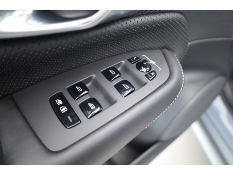 Volvo XC90 2.0 T8 Recharge AWD Ultimate Dark | Pano | Elek. Trekhaak | HUD | Memory | Harman Kardon | Keyless | Stoel-Stuurverw. | x