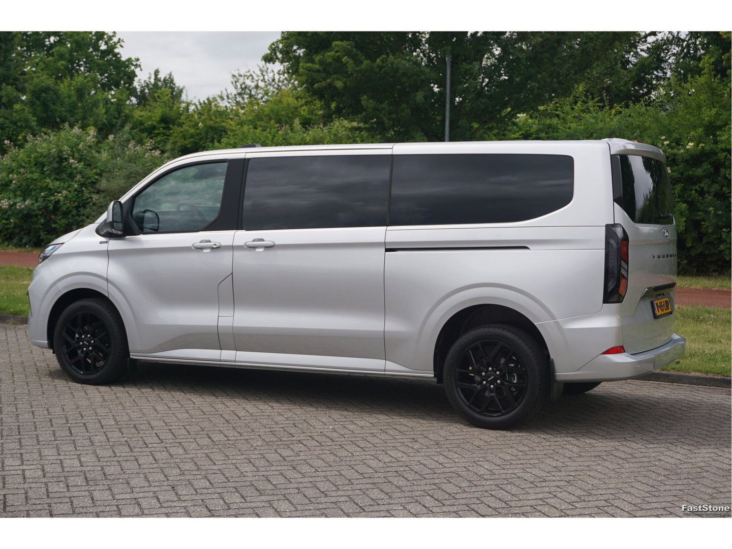 Ford Transit Custom Tourneo 340L 2.5 PHEV 233PK Dubbel Cabine PRIJS INCL. BPM Leder, 19" LM, B&O, Pano, Elec. Schuifdeur, Trekhaak!! NR. TR9