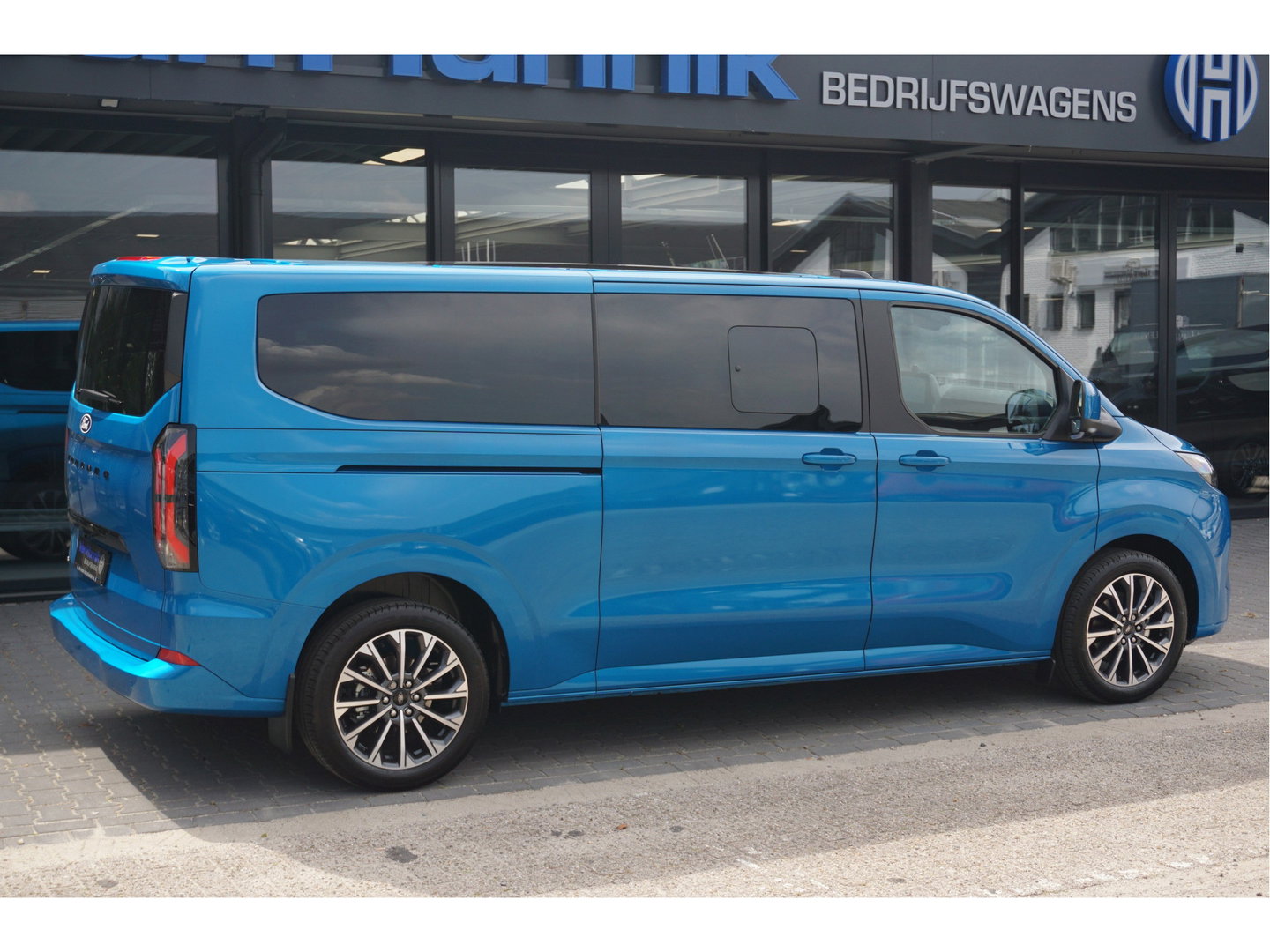 Ford Transit Custom Tourneo 340L 2.5 PHEV 233PK Titanium X PRIJS INCL. BPM Luxe 8 Zits, Leder, 19" LM, B&O, Elek. Schuifeur, Pano, Trekhaak!! NR. TR9