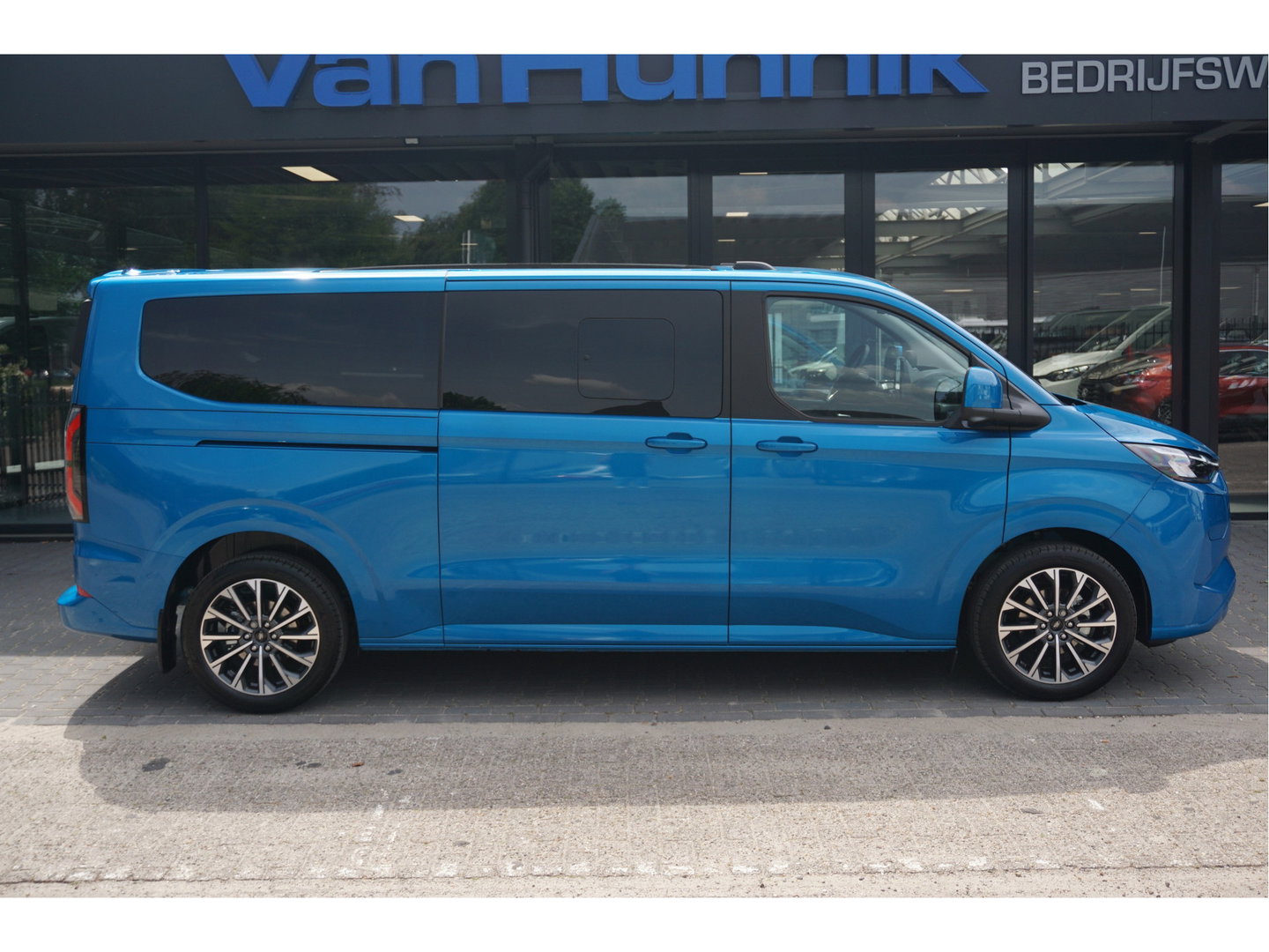 Ford Transit Custom Tourneo 340L 2.5 PHEV 233PK Titanium X PRIJS INCL. BPM Luxe 8 Zits, Leder, 19" LM, B&O, Elek. Schuifeur, Pano, Trekhaak!! NR. TR9