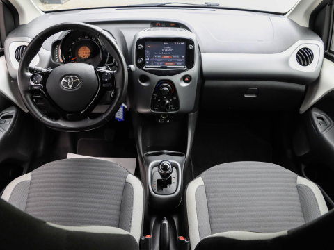 Toyota Aygo 1.0 VVT-i X-clusiv Automaat 5d