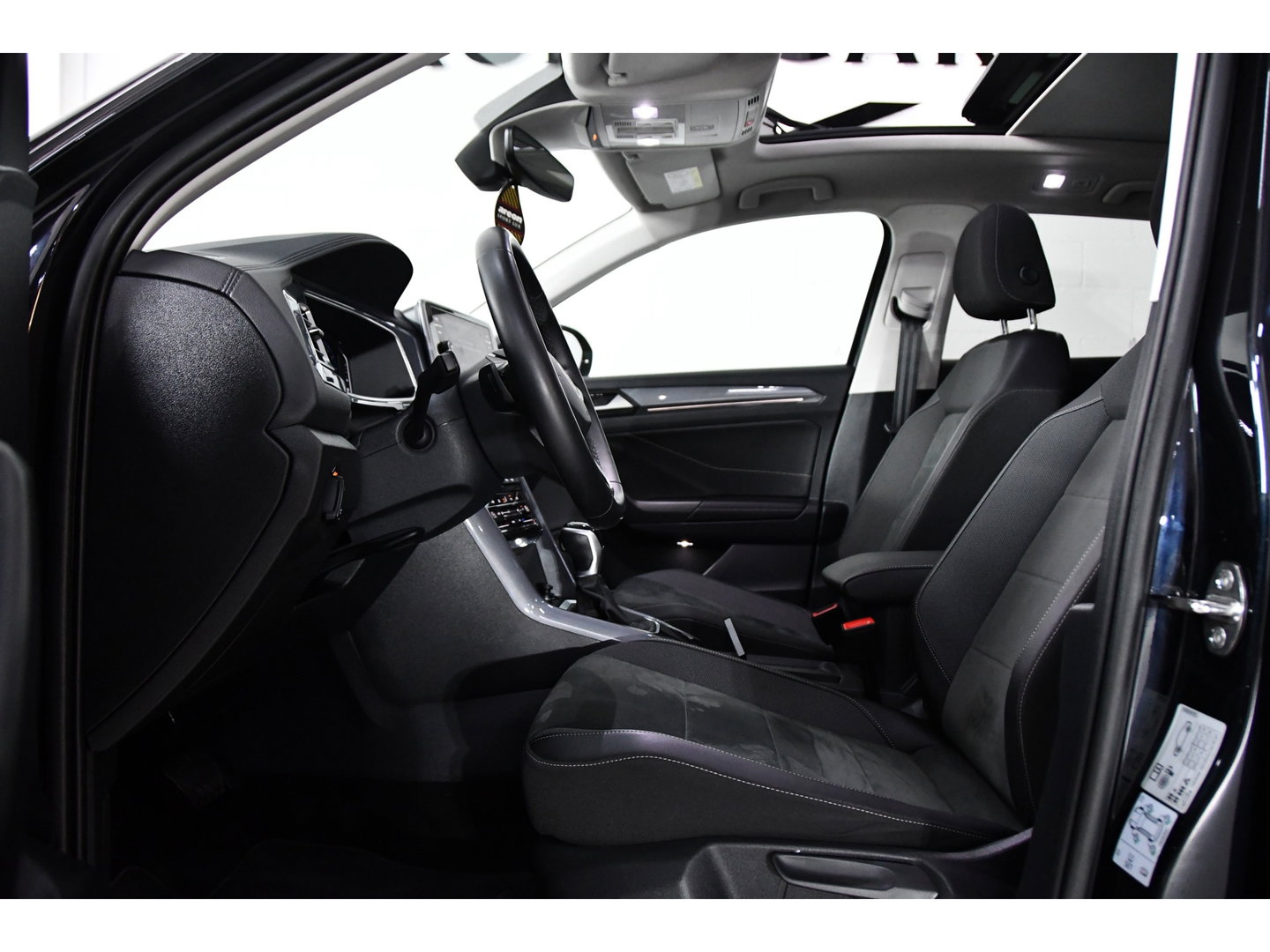 Volkswagen T-Roc 1.5 TSI Highline*Pano*Blindspot*keyless