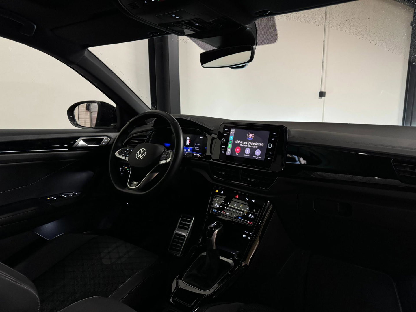 Volkswagen T-Roc 1.5 TSI R-Line Business PANO KEYLESS
