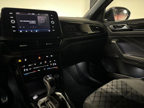 Volkswagen T-Roc 1.5 TSI R-Line Business PANO KEYLESS