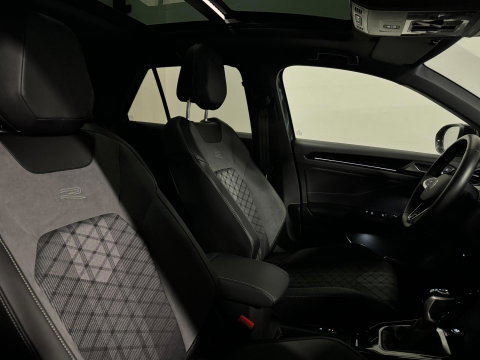 Volkswagen T-Roc 1.5 TSI R-Line Business PANO KEYLESS