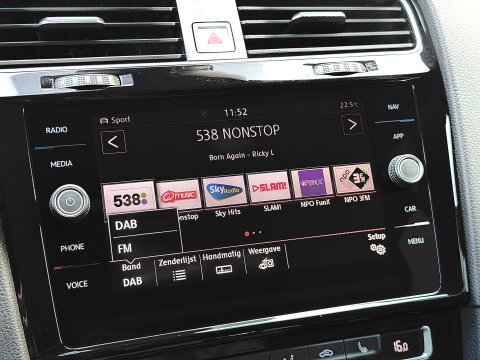Volkswagen Golf 2.0 TSI GTI TCR | Performance Pack | 290 PK! | Panoramdak | Rijmodus | Dodehoeksensor | Lane Assist | Navigatie | Stoelverwarming | Adaptieve Cruise Control | LED | DAB | Keyless Entry / Go |