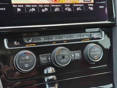 Volkswagen Golf 2.0 TSI GTI TCR | Performance Pack | 290 PK! | Panoramdak | Rijmodus | Dodehoeksensor | Lane Assist | Navigatie | Stoelverwarming | Adaptieve Cruise Control | LED | DAB | Keyless Entry / Go |