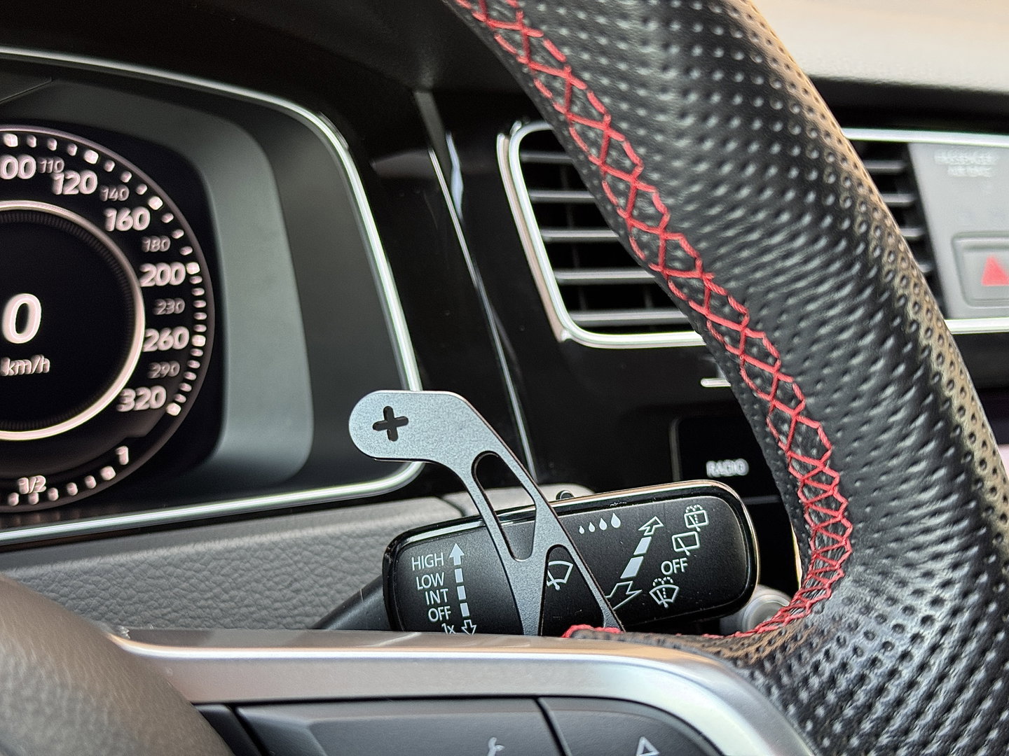 Volkswagen Golf 2.0 TSI GTI TCR | Performance Pack | 290 PK! | Panoramdak | Rijmodus | Dodehoeksensor | Lane Assist | Navigatie | Stoelverwarming | Adaptieve Cruise Control | LED | DAB | Keyless Entry / Go |