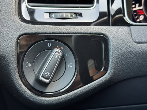 Volkswagen Golf 2.0 TSI GTI TCR | Performance Pack | 290 PK! | Panoramdak | Rijmodus | Dodehoeksensor | Lane Assist | Navigatie | Stoelverwarming | Adaptieve Cruise Control | LED | DAB | Keyless Entry / Go |