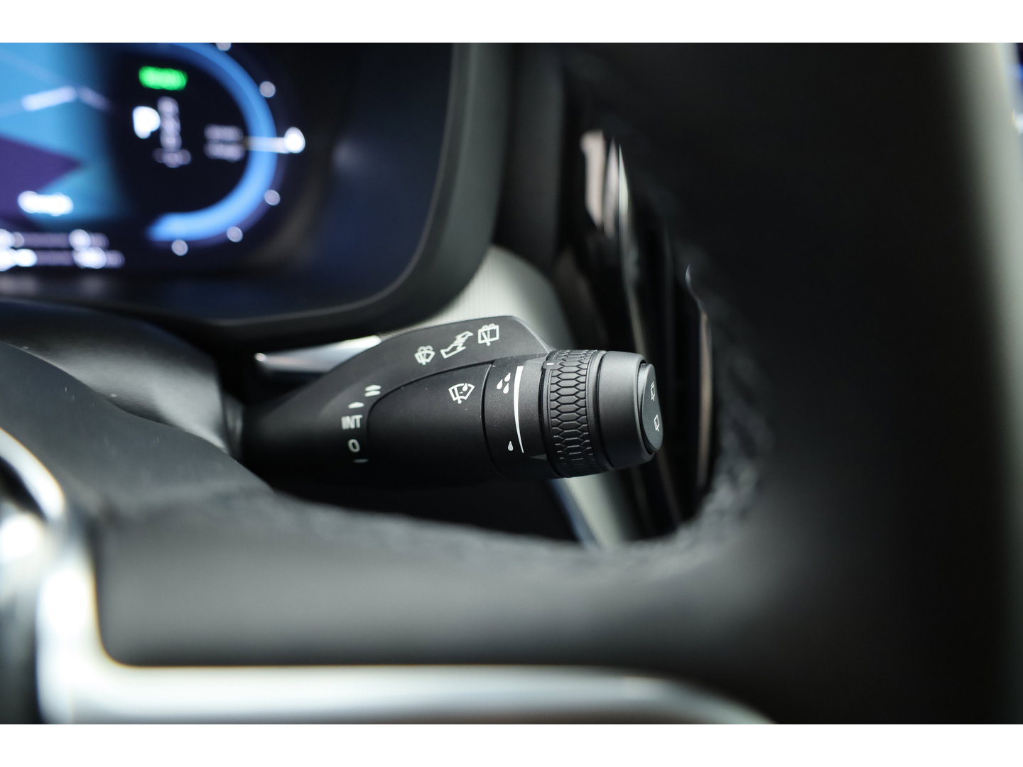 Volvo XC60 2.0 T8 Plug-in hybrid AWD Plus Dark | 455 PK |Luchtvering |  Sportstoelen | Zwarte hemel | 360 camera |