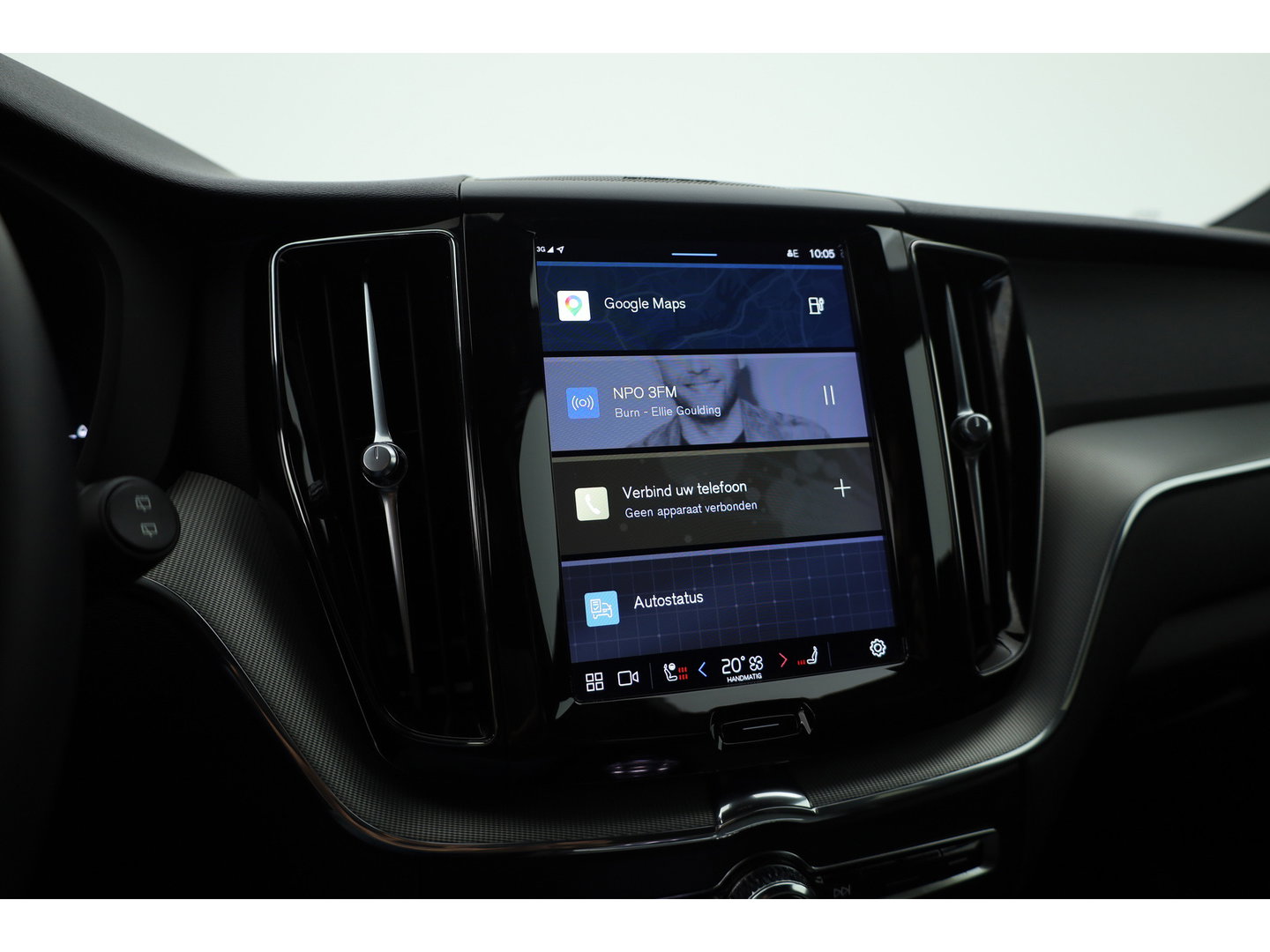 Volvo XC60 2.0 T8 Plug-in hybrid AWD Plus Dark | 455 PK |Luchtvering |  Sportstoelen | Zwarte hemel | 360 camera |