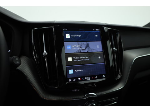 Volvo XC60 2.0 T8 Plug-in hybrid AWD Plus Dark | 455 PK |Luchtvering |  Sportstoelen | Zwarte hemel | 360 camera |