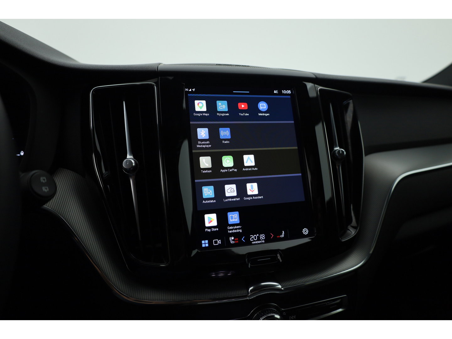 Volvo XC60 2.0 T8 Plug-in hybrid AWD Plus Dark | 455 PK |Luchtvering |  Sportstoelen | Zwarte hemel | 360 camera |