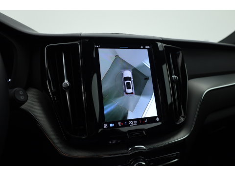 Volvo XC60 2.0 T8 Plug-in hybrid AWD Plus Dark | 455 PK |Luchtvering |  Sportstoelen | Zwarte hemel | 360 camera |