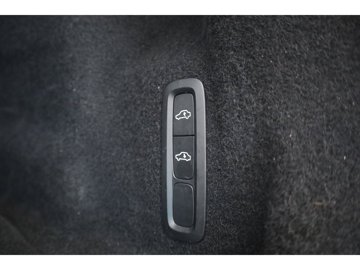 Volvo XC60 2.0 T8 Plug-in hybrid AWD Plus Dark | 455 PK |Luchtvering |  Sportstoelen | Zwarte hemel | 360 camera |