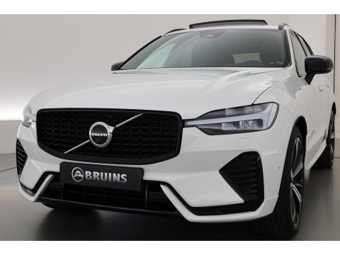Volvo XC60 2.0 T8 Plug-in hybrid AWD Plus Dark | 455 PK |Luchtvering |  Sportstoelen | Zwarte hemel | 360 camera |
