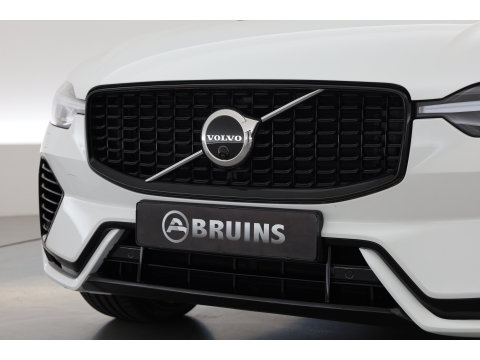 Volvo XC60 2.0 T8 Plug-in hybrid AWD Plus Dark | 455 PK |Luchtvering |  Sportstoelen | Zwarte hemel | 360 camera |