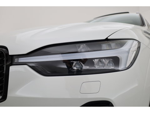 Volvo XC60 2.0 T8 Plug-in hybrid AWD Plus Dark | 455 PK |Luchtvering |  Sportstoelen | Zwarte hemel | 360 camera |