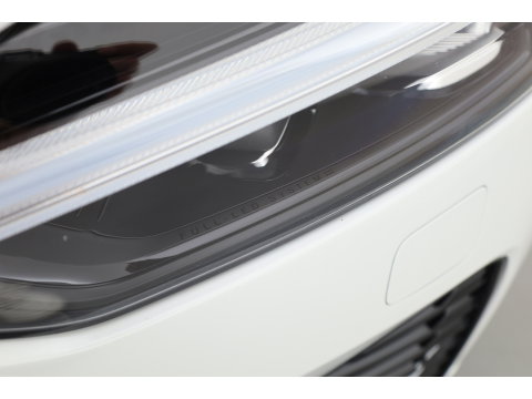 Volvo XC60 2.0 T8 Plug-in hybrid AWD Plus Dark | 455 PK |Luchtvering |  Sportstoelen | Zwarte hemel | 360 camera |