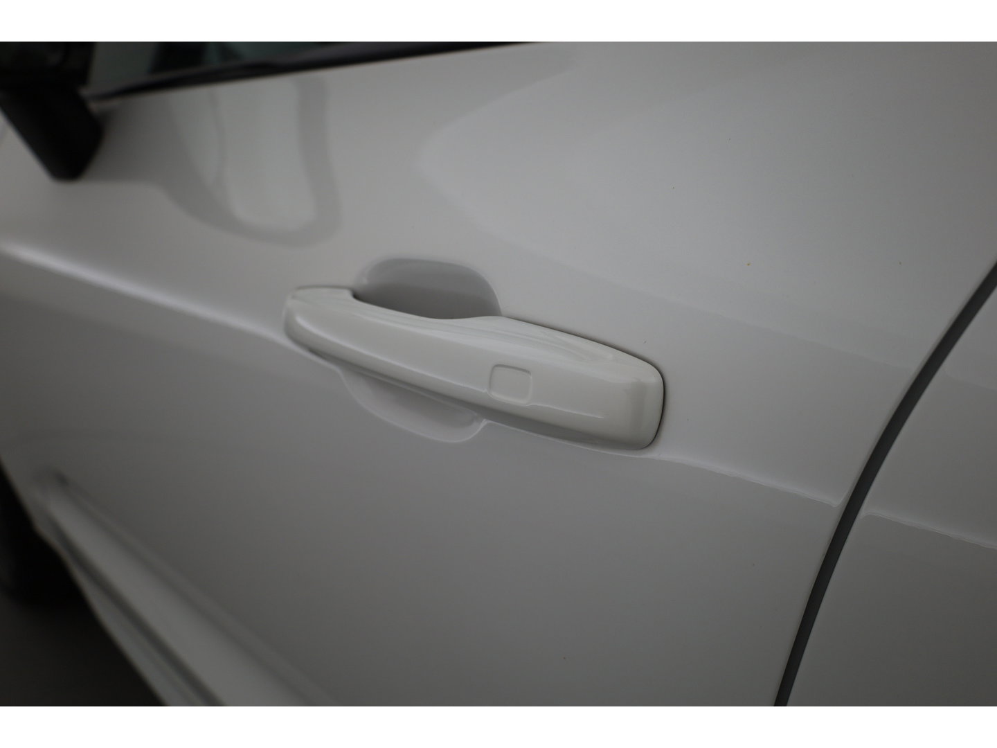 Volvo XC60 2.0 T8 Plug-in hybrid AWD Plus Dark | 455 PK |Luchtvering |  Sportstoelen | Zwarte hemel | 360 camera |