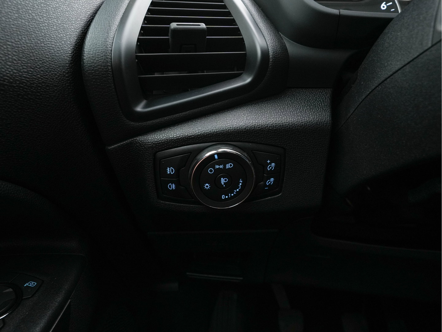 Ford EcoSport 1.0 EcoBoost Trend Ultimate (INCL-BTW) *NAVI-FULLMAP | CRUISE | COMFORTSEATS | FORD-SYNC3-AUDIO | PDC | TOWBAR *