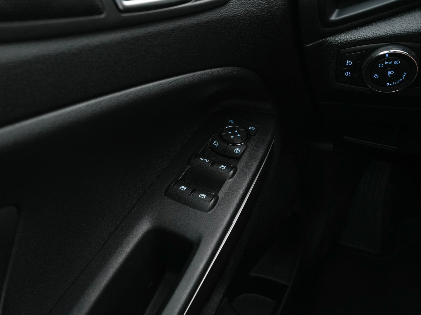 Ford EcoSport 1.0 EcoBoost Trend Ultimate (INCL-BTW) *NAVI-FULLMAP | CRUISE | COMFORTSEATS | FORD-SYNC3-AUDIO | PDC | TOWBAR *