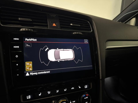 Volkswagen Golf 2.0 TSI GTI TCR PANO KEYLESS