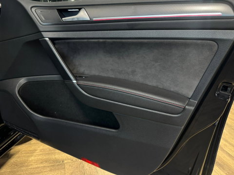 Volkswagen Golf 2.0 TSI GTI TCR PANO KEYLESS