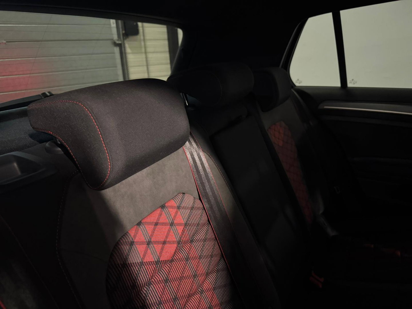 Volkswagen Golf 2.0 TSI GTI TCR PANO KEYLESS
