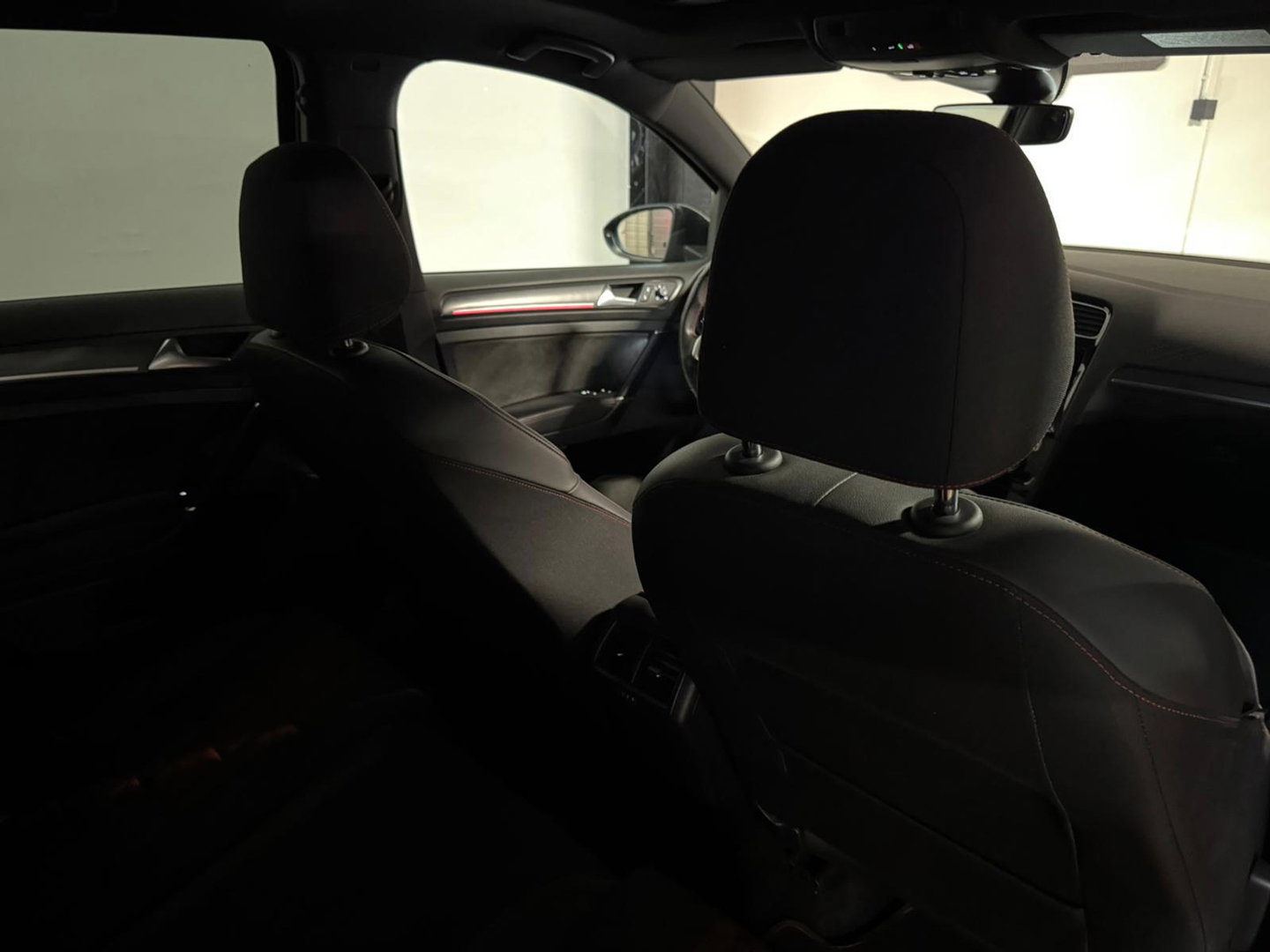 Volkswagen Golf 2.0 TSI GTI TCR PANO KEYLESS