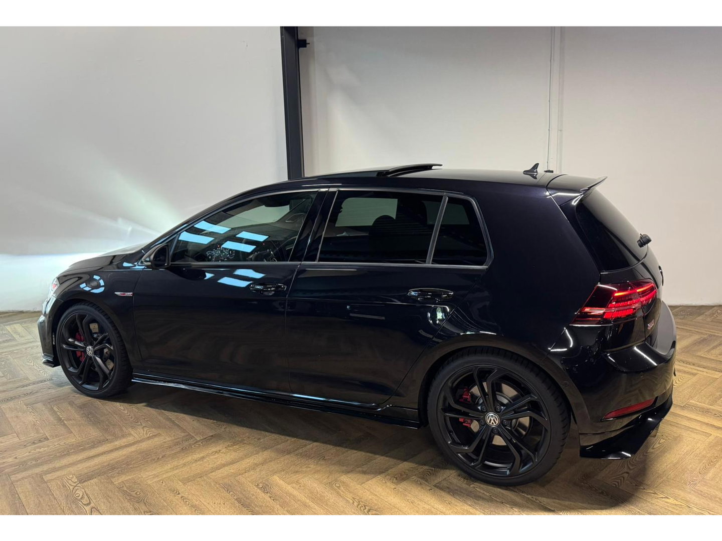 Volkswagen Golf 2.0 TSI GTI TCR PANO KEYLESS