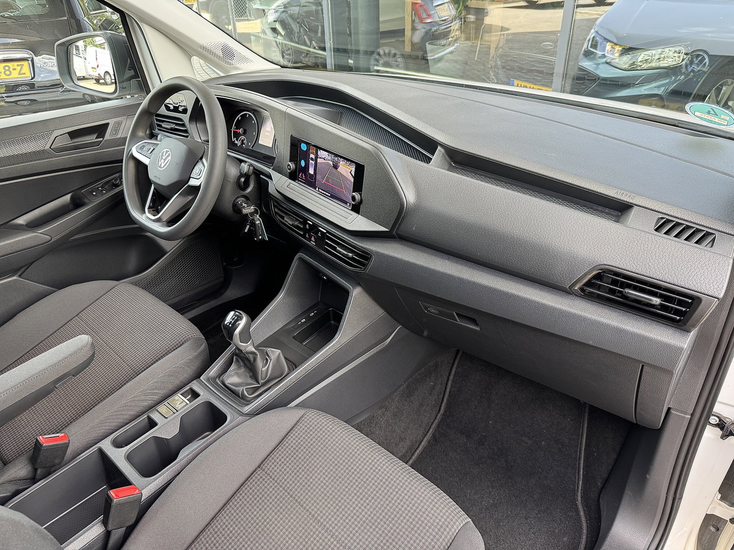 Volkswagen Caddy Cargo 2.0 TDI Trend | Achterklep | Stoelverwarming | Camera | Airconditioning | Bluetooth | DAB+ | Multifunctioneel Stuurwiel | Parkeersensoren |