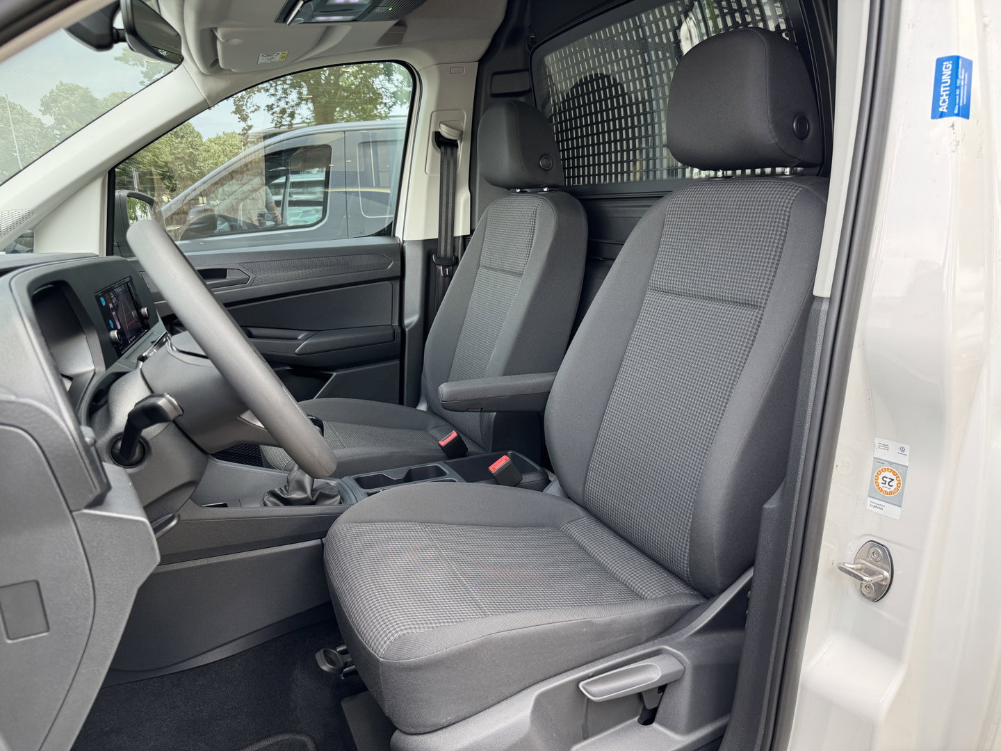 Volkswagen Caddy Cargo 2.0 TDI Trend | Achterklep | Stoelverwarming | Camera | Airconditioning | Bluetooth | DAB+ | Multifunctioneel Stuurwiel | Parkeersensoren |