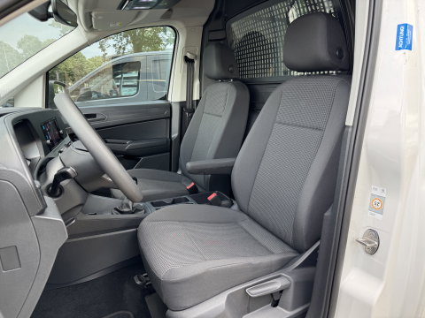 Volkswagen Caddy Cargo 2.0 TDI Trend | Achterklep | Stoelverwarming | Camera | Airconditioning | Bluetooth | DAB+ | Multifunctioneel Stuurwiel | Parkeersensoren |