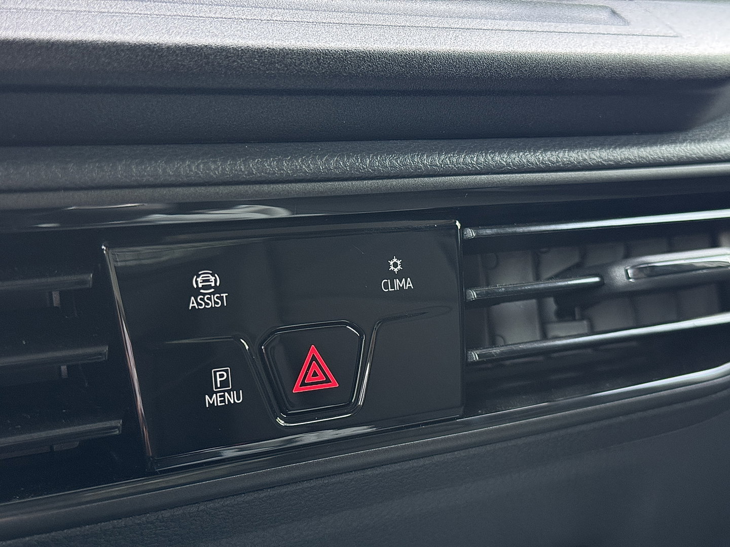 Volkswagen Caddy Cargo 2.0 TDI Trend | Achterklep | Stoelverwarming | Camera | Airconditioning | Bluetooth | DAB+ | Multifunctioneel Stuurwiel | Parkeersensoren |