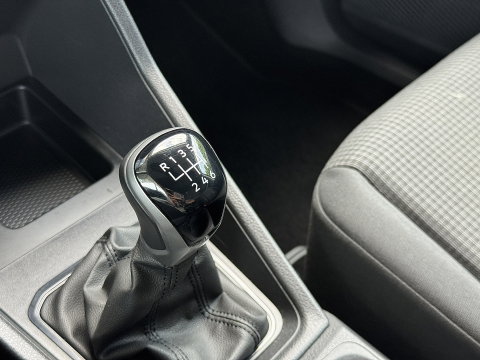Volkswagen Caddy Cargo 2.0 TDI Trend | Achterklep | Stoelverwarming | Camera | Airconditioning | Bluetooth | DAB+ | Multifunctioneel Stuurwiel | Parkeersensoren |