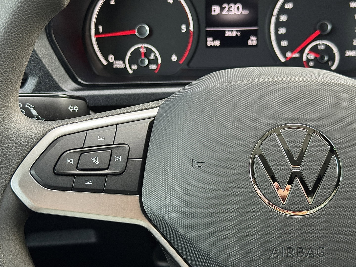 Volkswagen Caddy Cargo 2.0 TDI Trend | Achterklep | Stoelverwarming | Camera | Airconditioning | Bluetooth | DAB+ | Multifunctioneel Stuurwiel | Parkeersensoren |