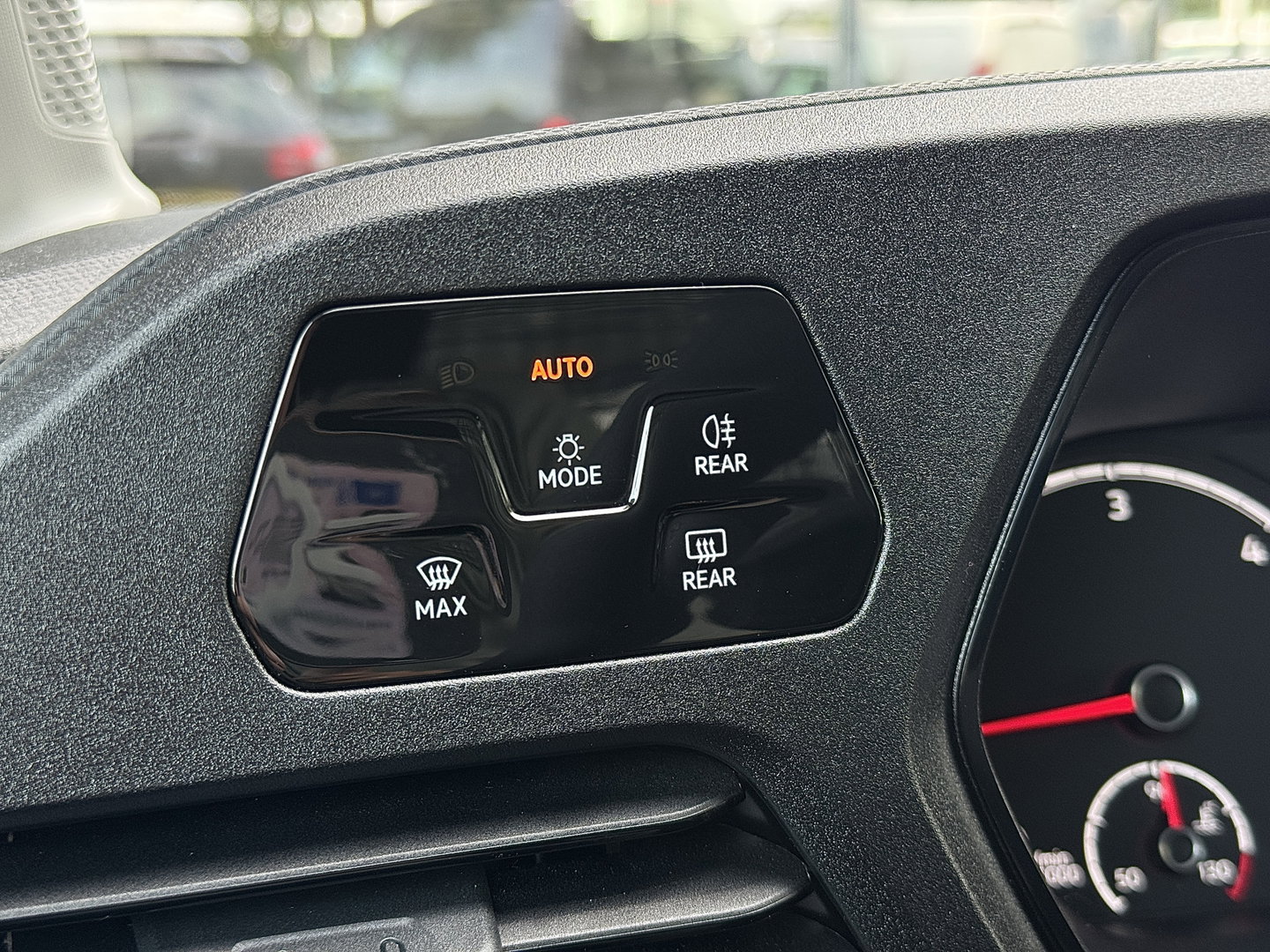 Volkswagen Caddy Cargo 2.0 TDI Trend | Achterklep | Stoelverwarming | Camera | Airconditioning | Bluetooth | DAB+ | Multifunctioneel Stuurwiel | Parkeersensoren |