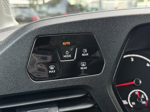 Volkswagen Caddy Cargo 2.0 TDI Trend | Achterklep | Stoelverwarming | Camera | Airconditioning | Bluetooth | DAB+ | Multifunctioneel Stuurwiel | Parkeersensoren |