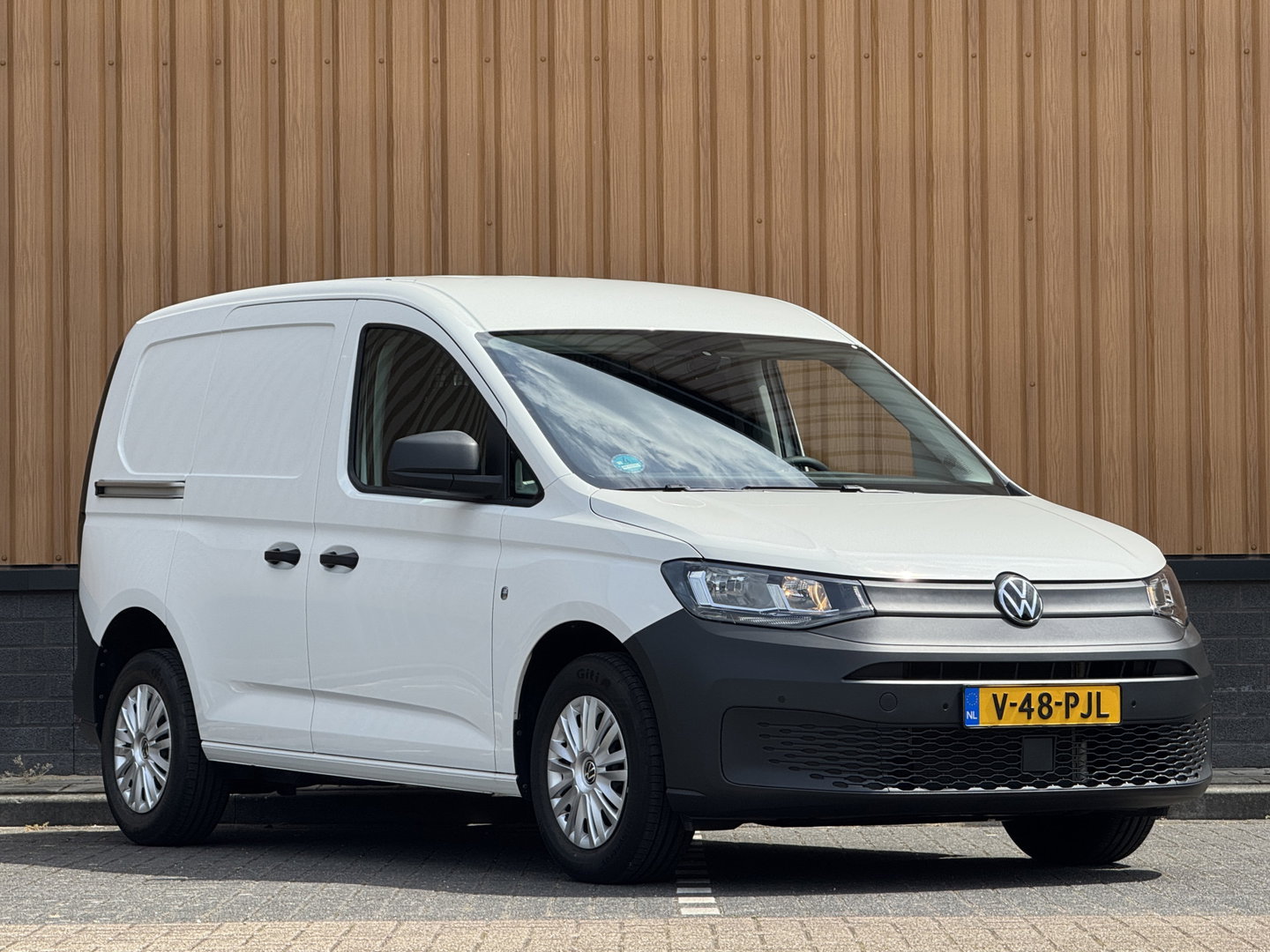 Volkswagen Caddy Cargo 2.0 TDI Trend | Achterklep | Stoelverwarming | Camera | Airconditioning | Bluetooth | DAB+ | Multifunctioneel Stuurwiel | Parkeersensoren |