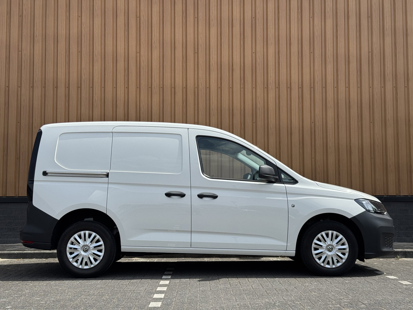 Volkswagen Caddy Cargo 2.0 TDI Trend | Achterklep | Stoelverwarming | Camera | Airconditioning | Bluetooth | DAB+ | Multifunctioneel Stuurwiel | Parkeersensoren |