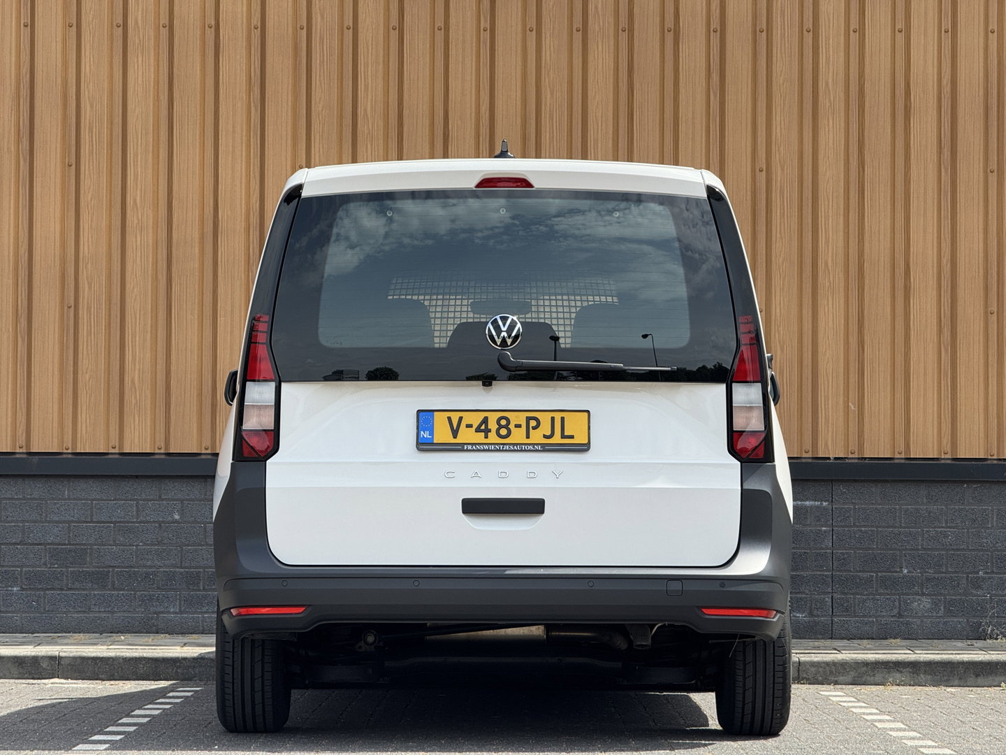 Volkswagen Caddy Cargo 2.0 TDI Trend | Achterklep | Stoelverwarming | Camera | Airconditioning | Bluetooth | DAB+ | Multifunctioneel Stuurwiel | Parkeersensoren |