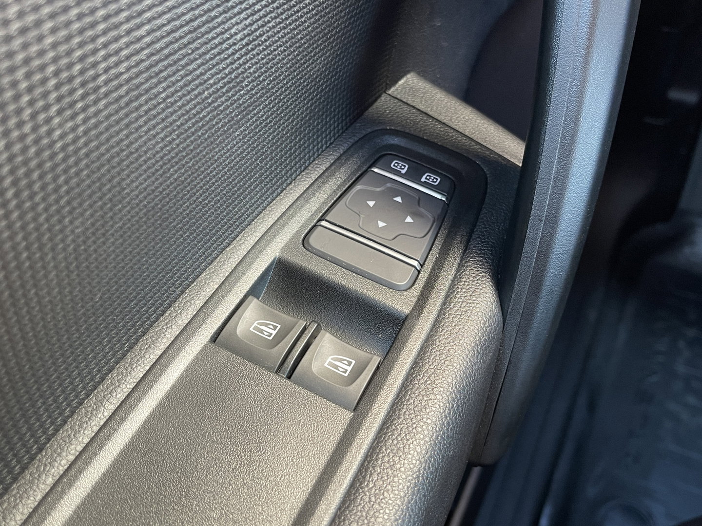 Renault Kangoo 1.3 TCe | Unieke Kilometerstand! | Airconditioning | Led | DAB | Multifunctioneel Stuurwiel | Automatische Verlichting |