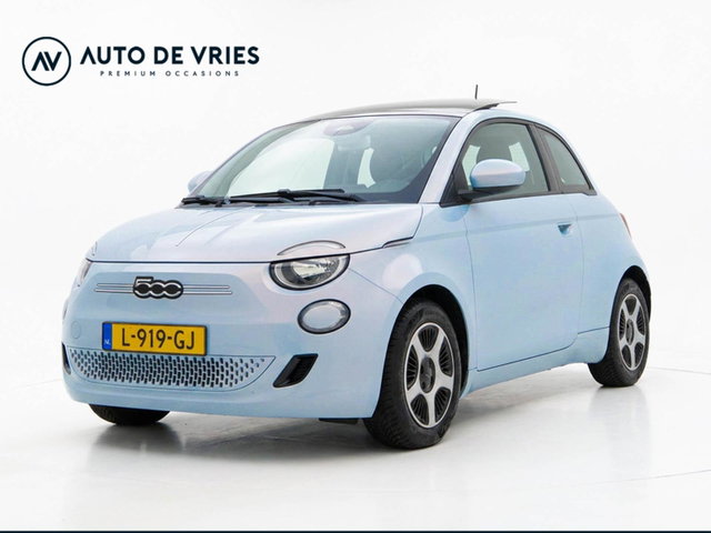 Fiat 500e - Passion 42 kWh | SOH 96% | Panoramadak | Carplay | Stoelverwarming