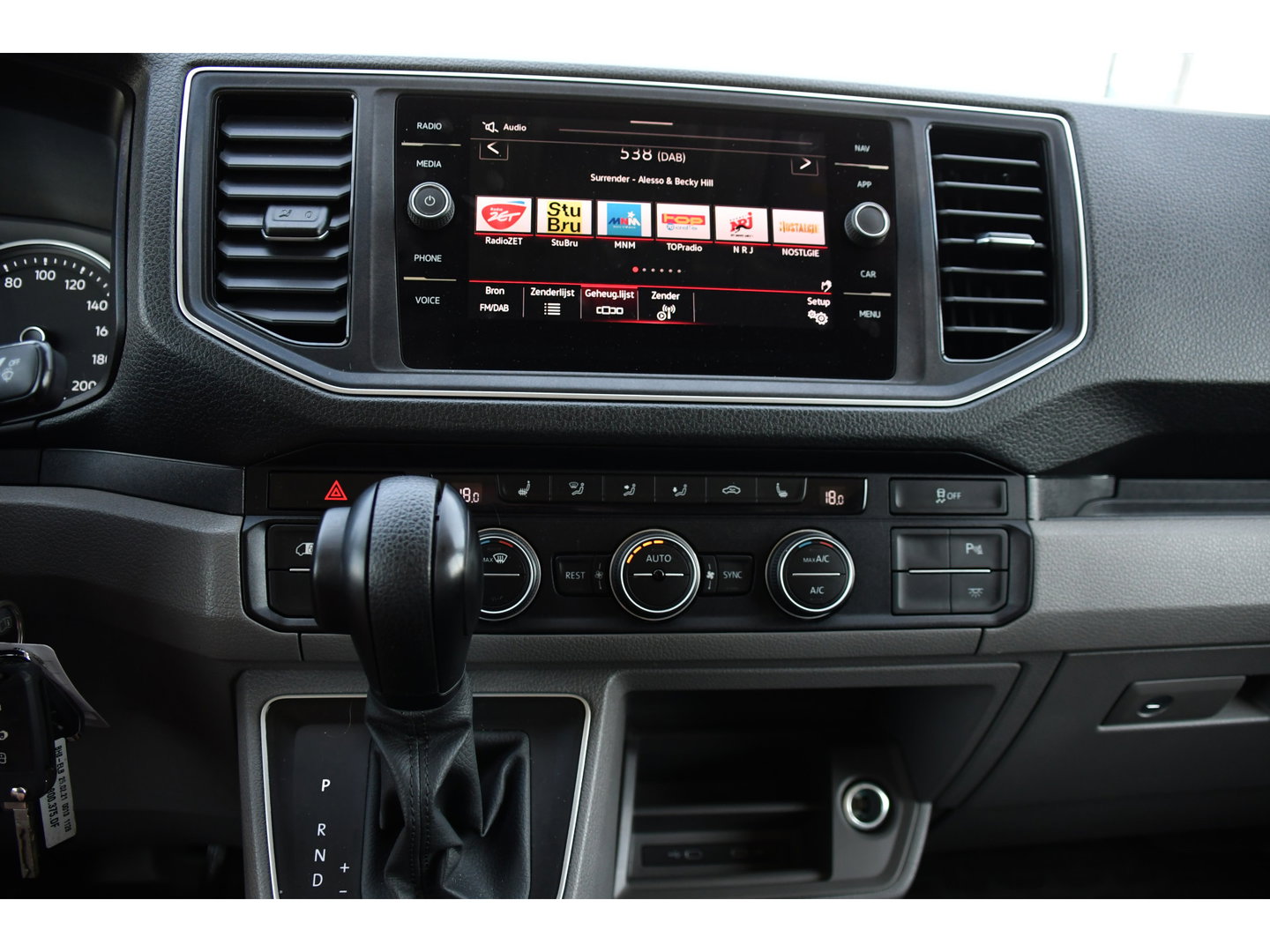 MAN TGE 3.180 2.0 L3H2 PB Edition Camera, Cruise, Carplay, LED, Clima, Stoelverwarming, Trekhaak, Standkachel, Uniek!