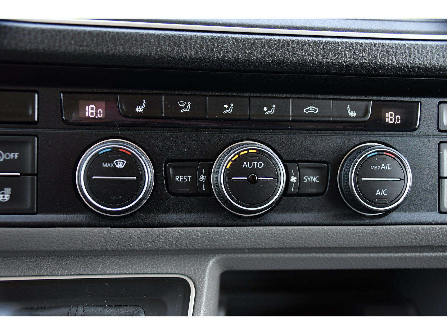 MAN TGE 3.180 2.0 L3H2 PB Edition Camera, Cruise, Carplay, LED, Clima, Stoelverwarming, Trekhaak, Standkachel, Uniek!