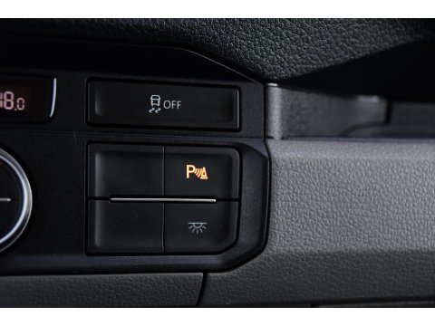 MAN TGE 3.180 2.0 L3H2 PB Edition Camera, Cruise, Carplay, LED, Clima, Stoelverwarming, Trekhaak, Standkachel, Uniek!