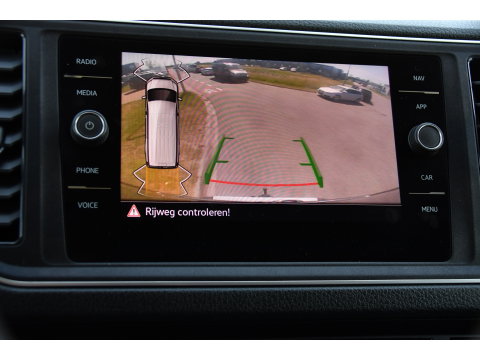 MAN TGE 3.180 2.0 L3H2 PB Edition Camera, Cruise, Carplay, LED, Clima, Stoelverwarming, Trekhaak, Standkachel, Uniek!