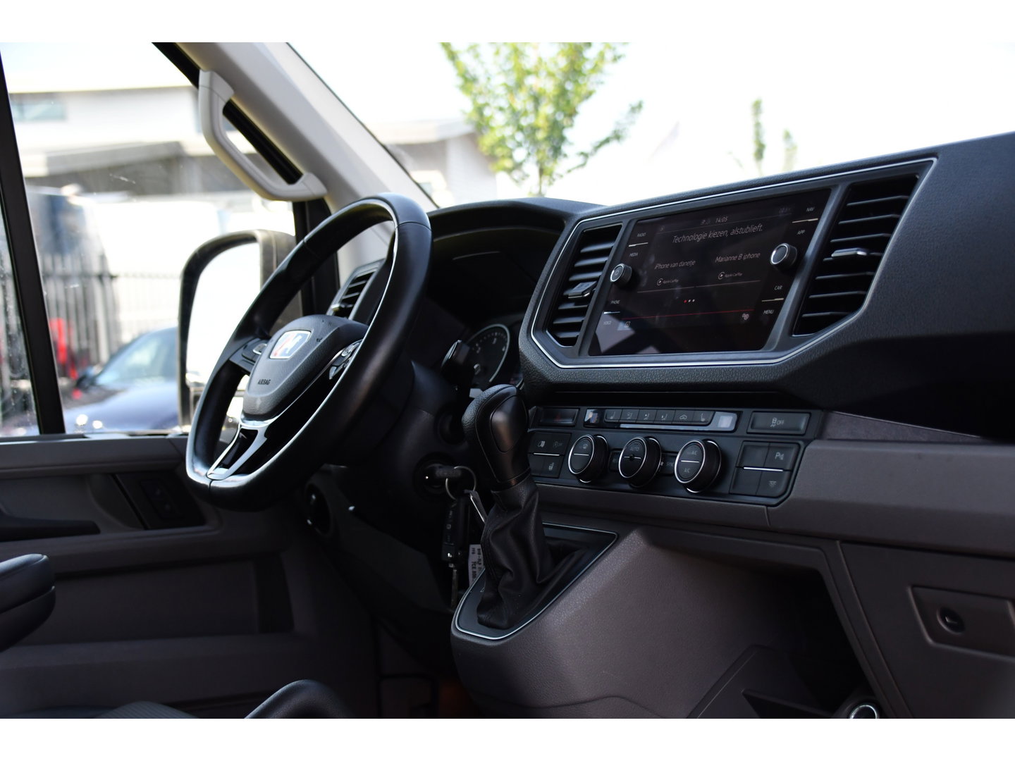 MAN TGE 3.180 2.0 L3H2 PB Edition Camera, Cruise, Carplay, LED, Clima, Stoelverwarming, Trekhaak, Standkachel, Uniek!